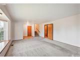 240 St James Pl - Photo 4