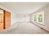240 St James Pl - Photo 5
