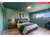 907 18TH St - Photo 10