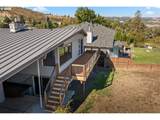 907 18TH St - Photo 35
