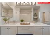 907 18TH St - Photo 9