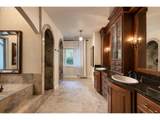 1677 Leslie Ln - Photo 29
