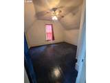 303 Oregon St - Photo 19