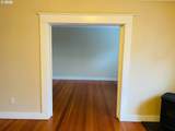 1104 Columbia St - Photo 6