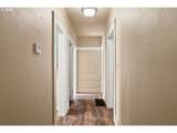 6815 Glisan St - Photo 17