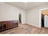 6815 Glisan St - Photo 19