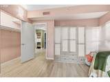 305 Montgomery St - Photo 19