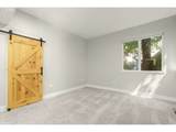 1450 Davenport St - Photo 17