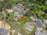 8900 Sea Crest Ln - Photo 6