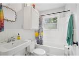 3220 33RD Ave - Photo 18