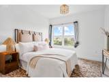 2241 Pettygrove St - Photo 23