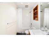 1009 Hoyt St - Photo 32