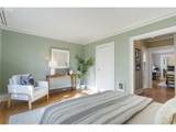 1811 Couch St - Photo 13