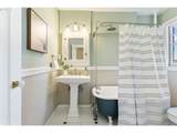 1811 Couch St - Photo 16