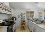 1488 Elizabeth St - Photo 9