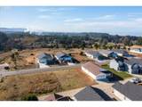 728 Seacrest Dr - Photo 3