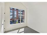 825 Failing - Photo 26