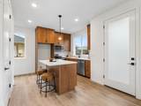 5275 Vancouver Ave - Photo 2