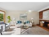 2465 Crestview Dr - Photo 4