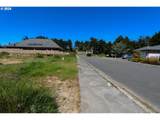 765 Edwards - Photo 4