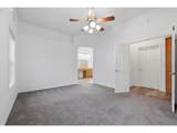 1050 Peacock St - Photo 20