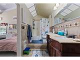 1293 Starveout Creek Rd - Photo 32