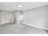 44 Lombard St - Photo 18