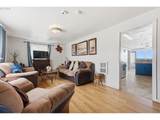 842 Empire Blvd - Photo 10