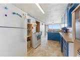 842 Empire Blvd - Photo 11