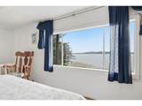 842 Empire Blvd - Photo 15