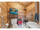 842 Empire Blvd - Photo 18
