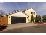 3047 Leah St - Photo 2