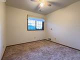1108 6TH St - Photo 32
