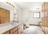805 Luebke Rd - Photo 25