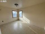 728 Elliott St - Photo 9