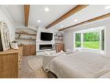653 Victoria Pl - Photo 17