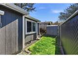 376 Wall St - Photo 25
