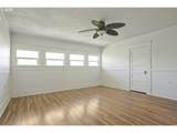 844 Corby St - Photo 17