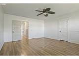 844 Corby St - Photo 18