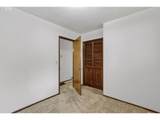 18200 Corinthian St - Photo 23