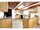 3090 Willakenzie Rd - Photo 7