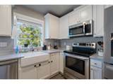 1185 Francis St - Photo 11