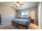 1185 Francis St - Photo 14