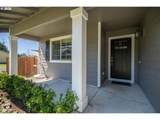 1185 Francis St - Photo 4