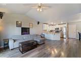 1185 Francis St - Photo 5