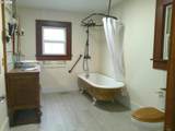 636 Nehalem St - Photo 14