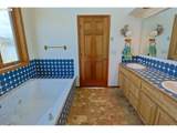1368 Bayview St - Photo 19