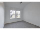 640 Lillian Ln - Photo 16