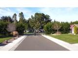 1080 Park Pl - Photo 3