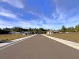 1080 Park Pl - Photo 4